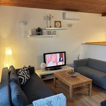 Nada - Zemplinska Sirava * Kaluža